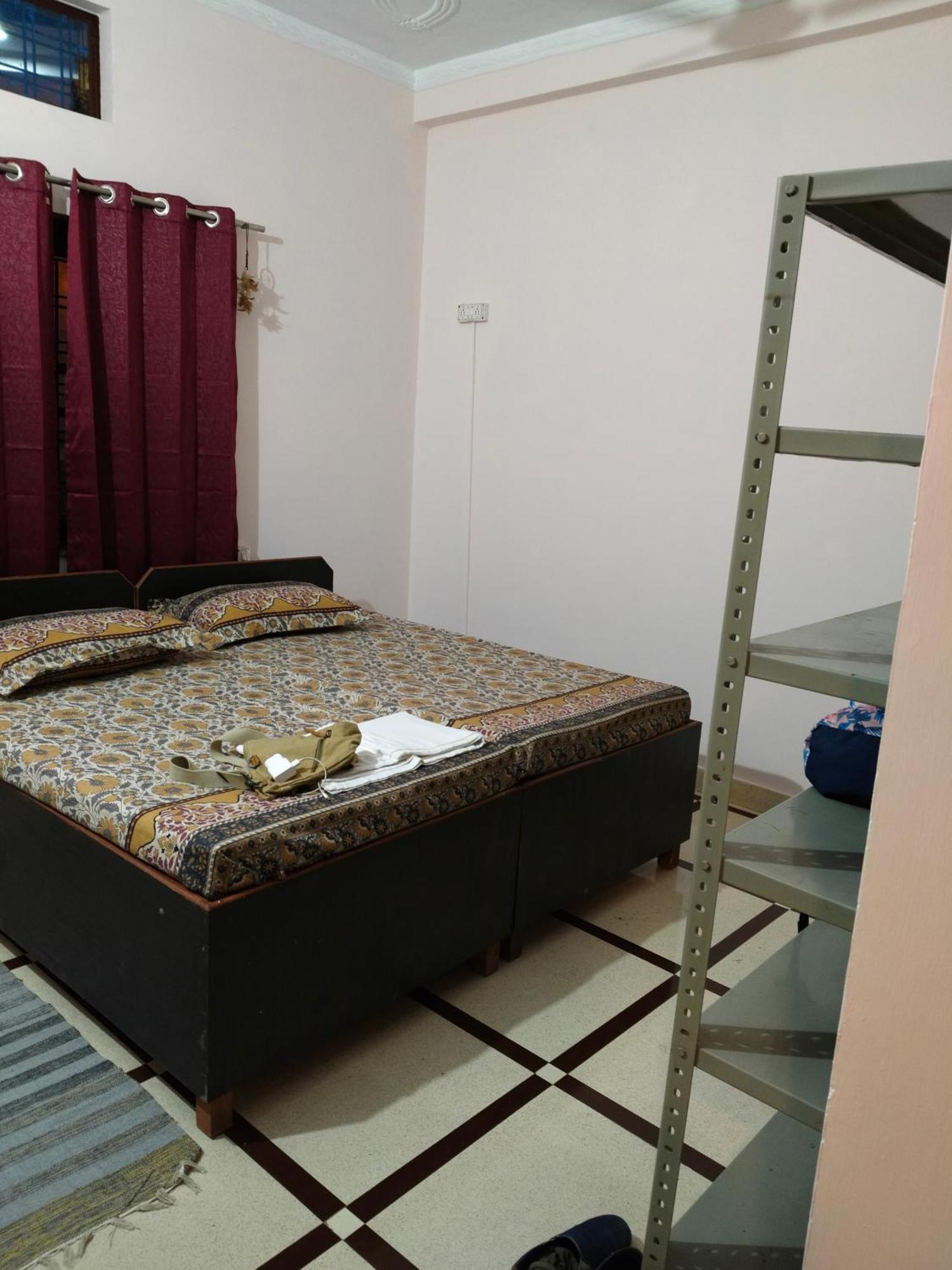 הוסטל רישיקש Tebaar Backpackers חדר תמונה